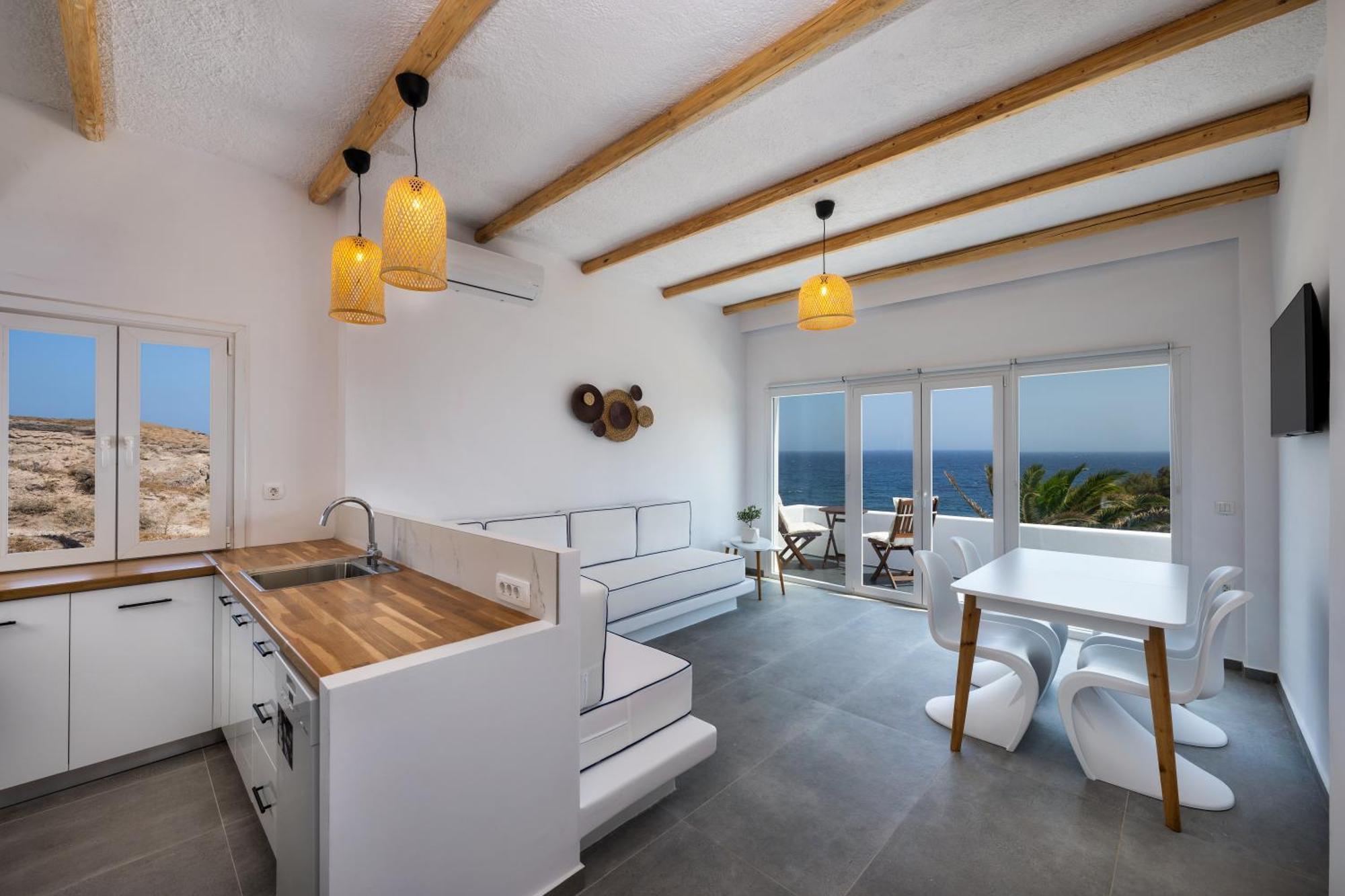 Peaceful Seafront Retreat In Santorini -Sonus Mare Beach Houses Vourvoulos Exterior photo