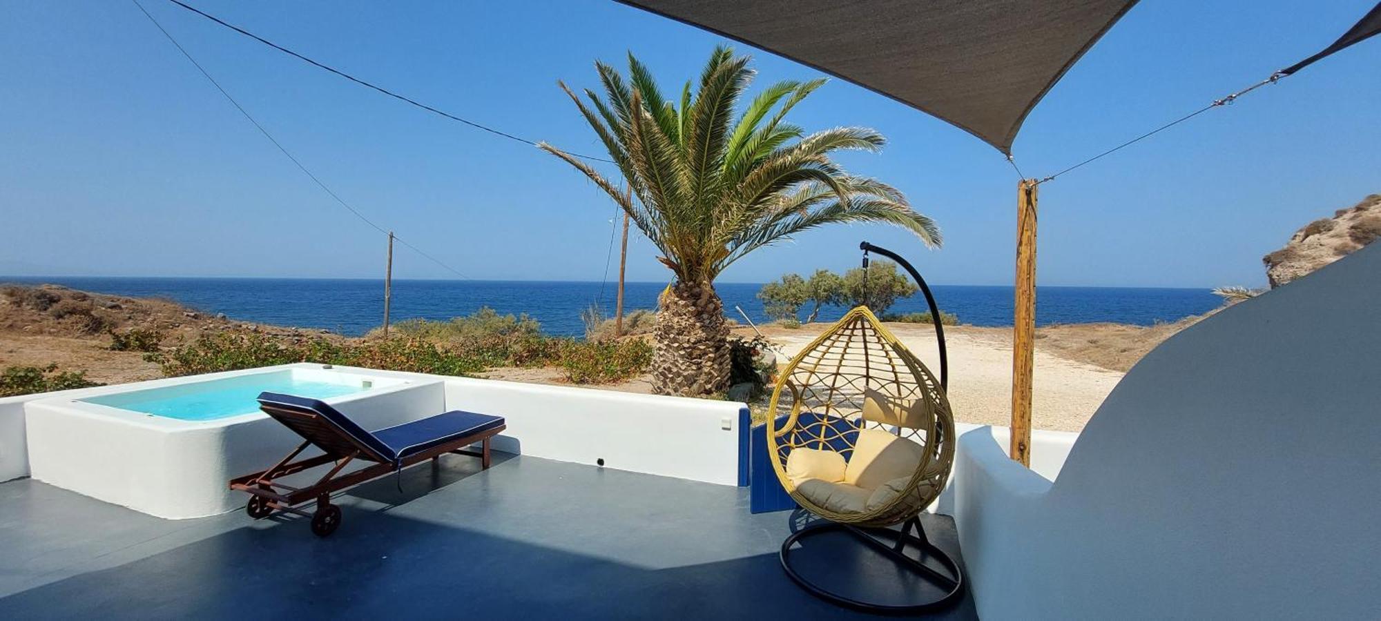 Peaceful Seafront Retreat In Santorini -Sonus Mare Beach Houses Vourvoulos Exterior photo