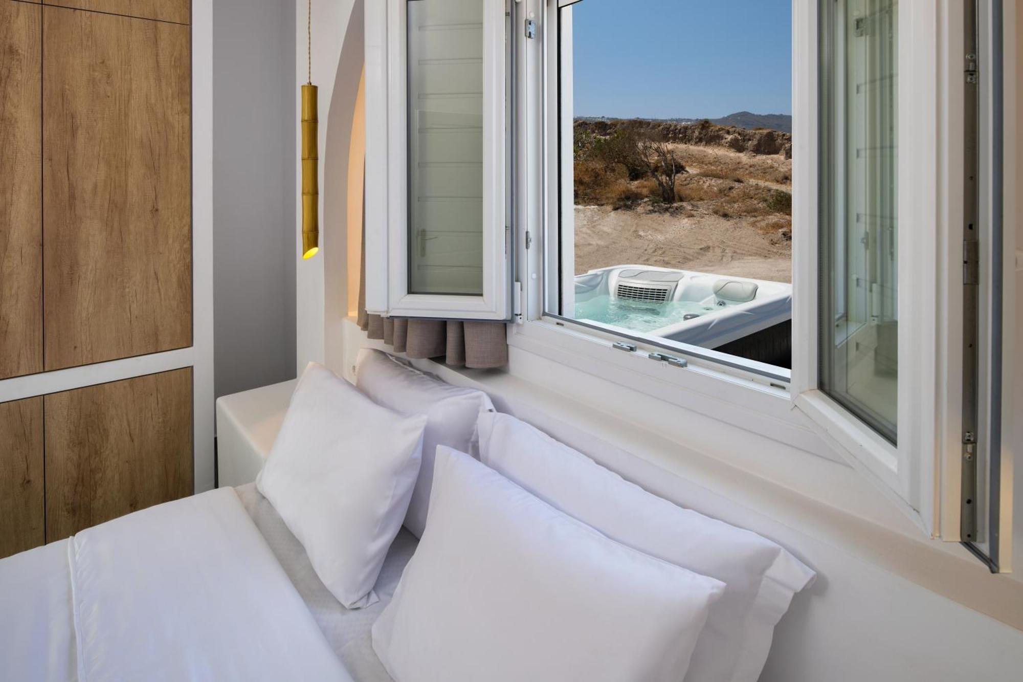 Peaceful Seafront Retreat In Santorini -Sonus Mare Beach Houses Vourvoulos Exterior photo