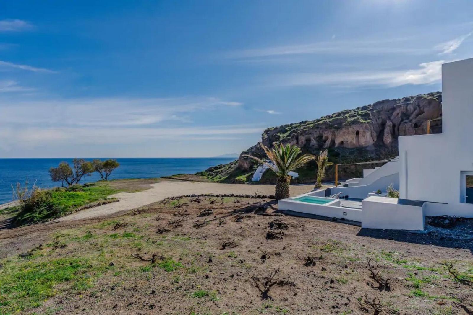 Peaceful Seafront Retreat In Santorini -Sonus Mare Beach Houses Vourvoulos Exterior photo
